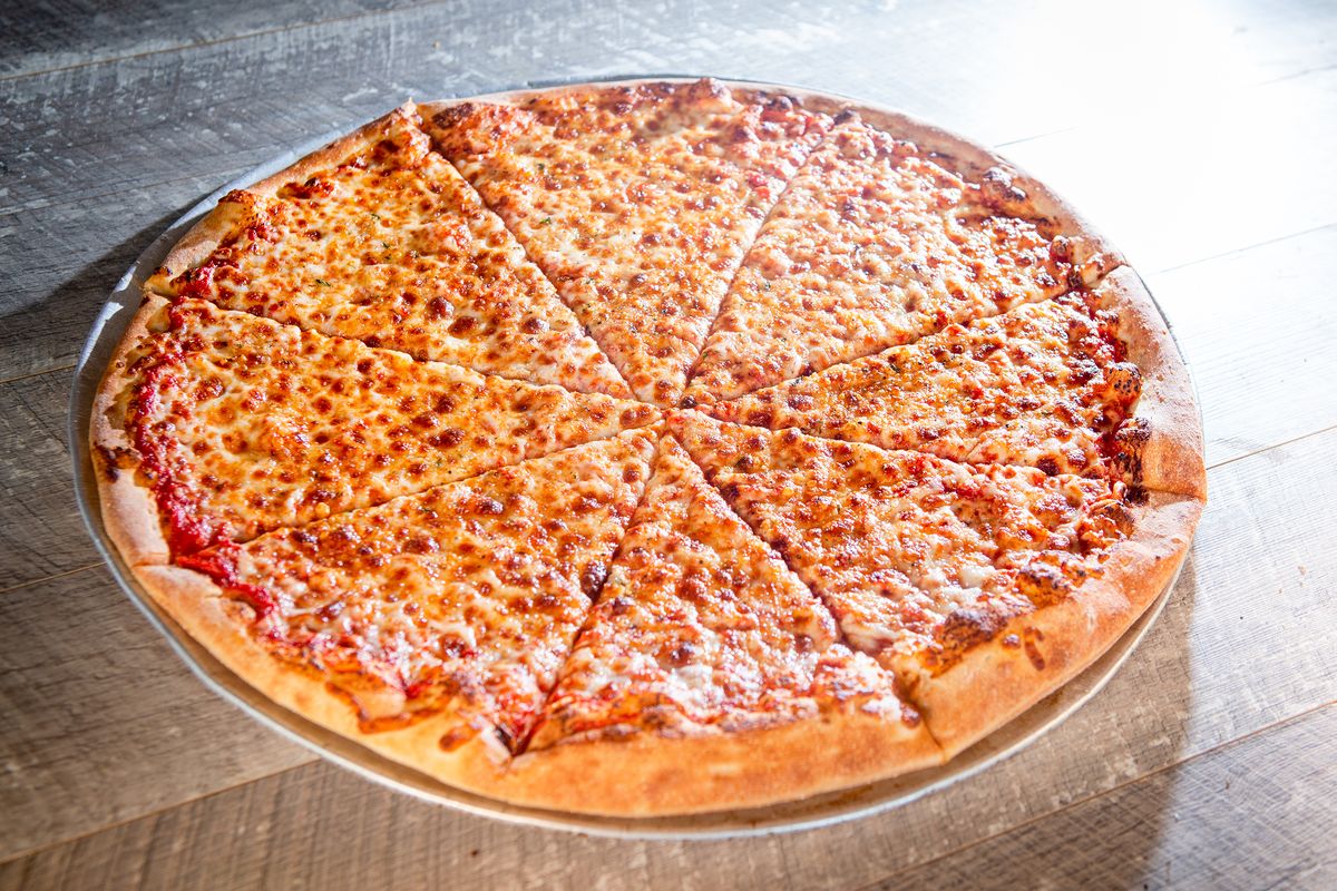 A large 18-inch Parry's cheese pizza